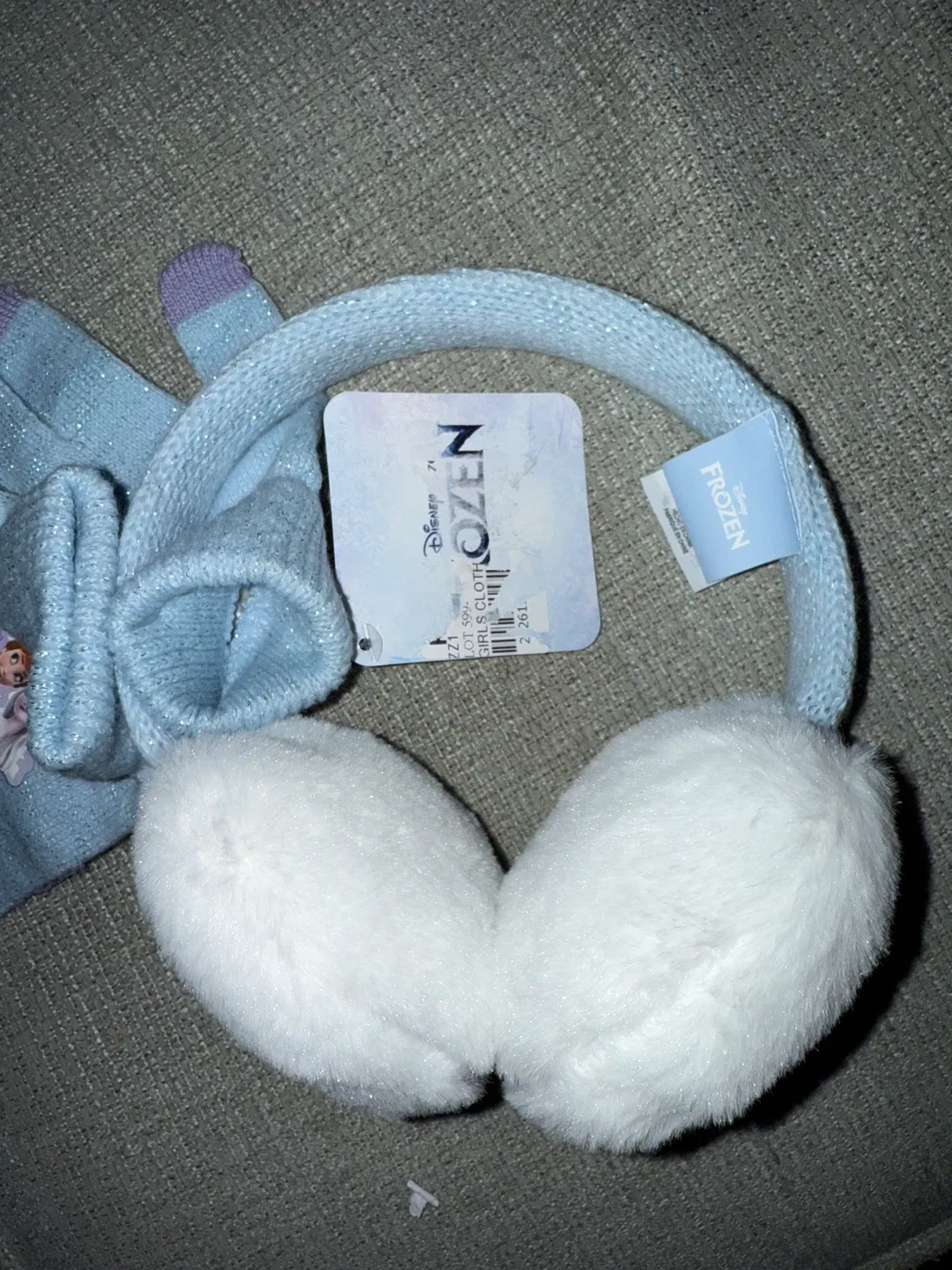 #cleanout Disney Frozen Earmuff & Glove Set image indicator(3)