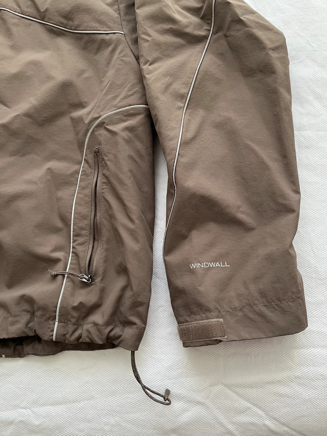 North Face Windbreaker/Rain Jacket Taupe Men’s Size Large - photo 4