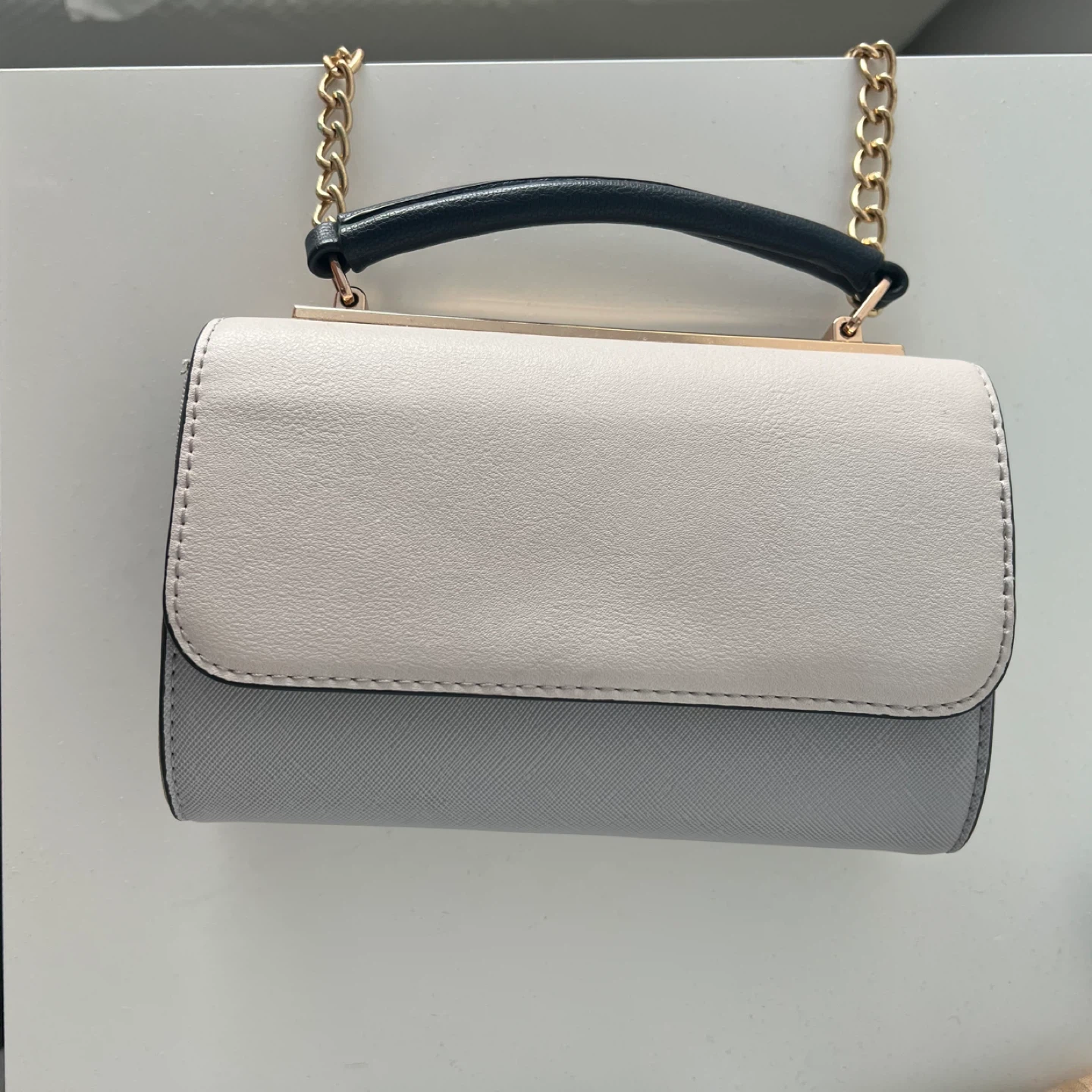 Call It Spring Grey & Off White Gold Chain Bag - photo 4