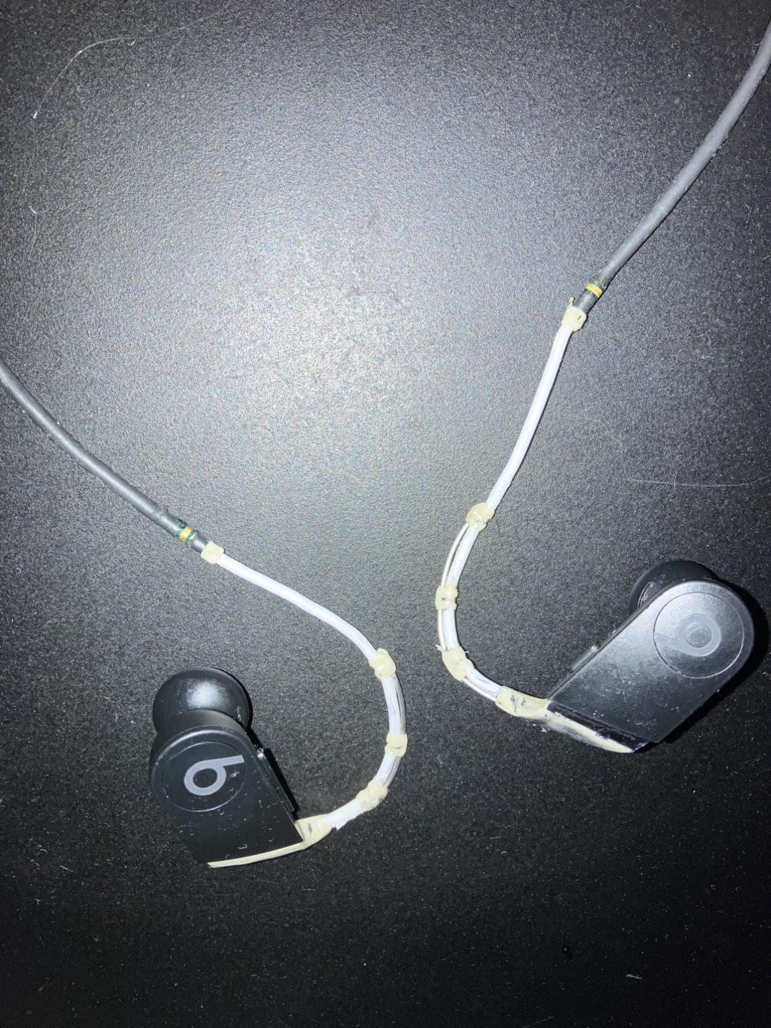 Powerbeats Earbud by Dr. Dre works AS IS - photo 5