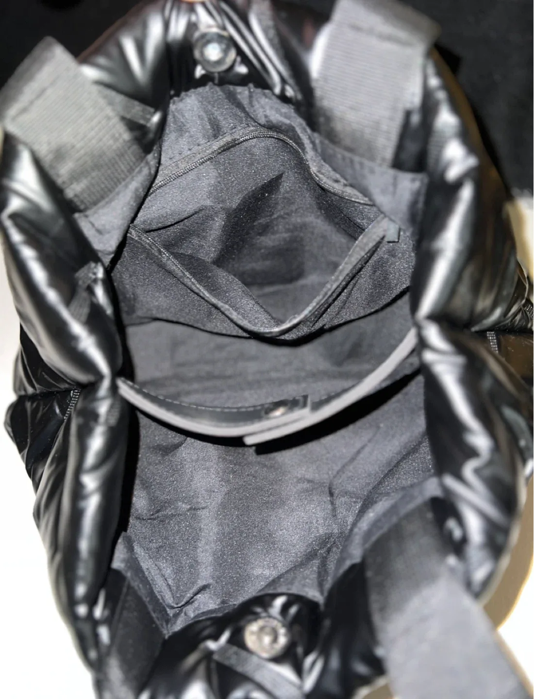 Black Padded Tote Bag image indicator(4)