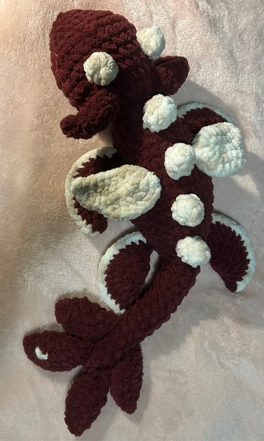 Handmade crochet plush nessie image indicator(2)