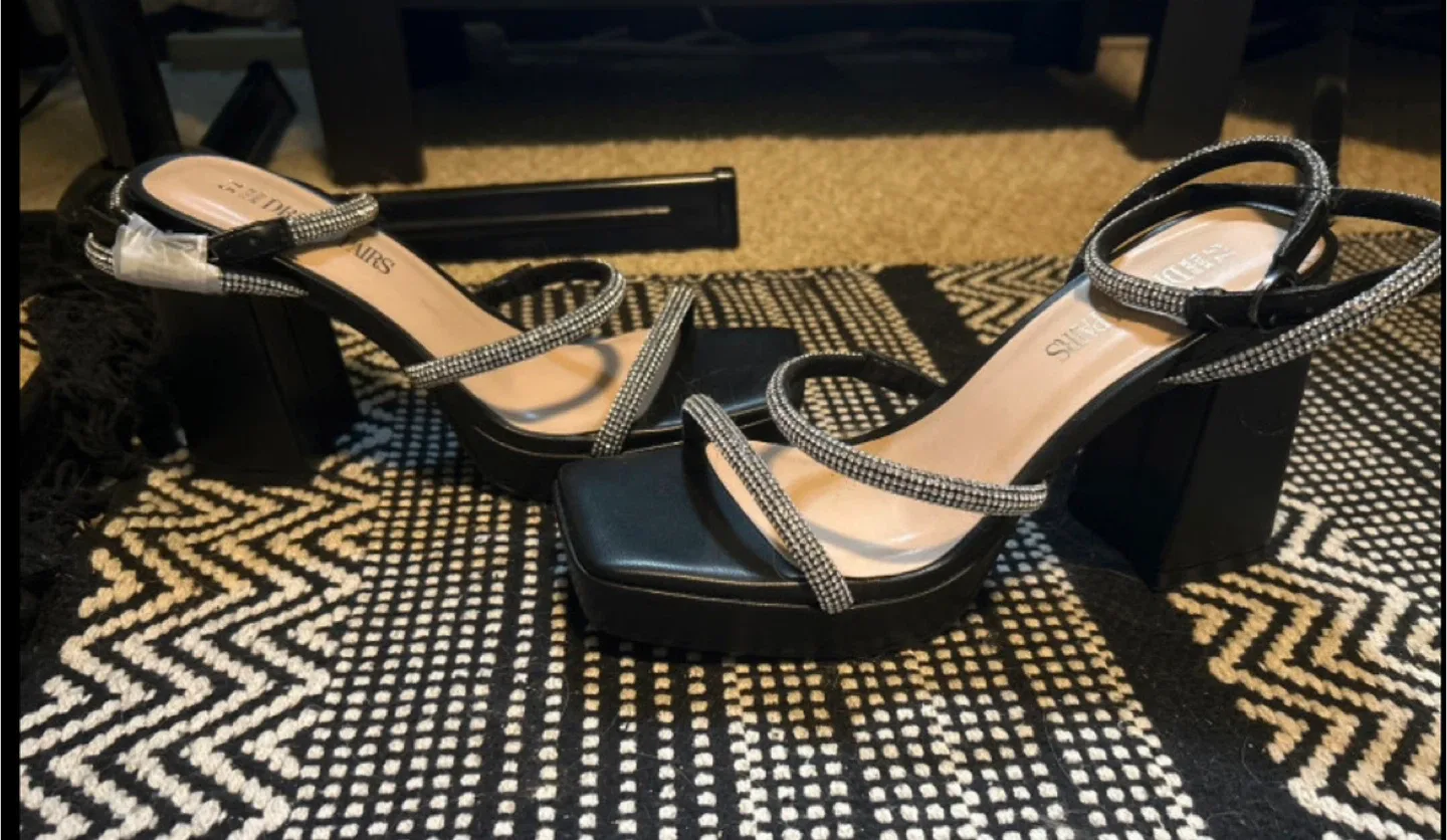 Dream Pairs high heels