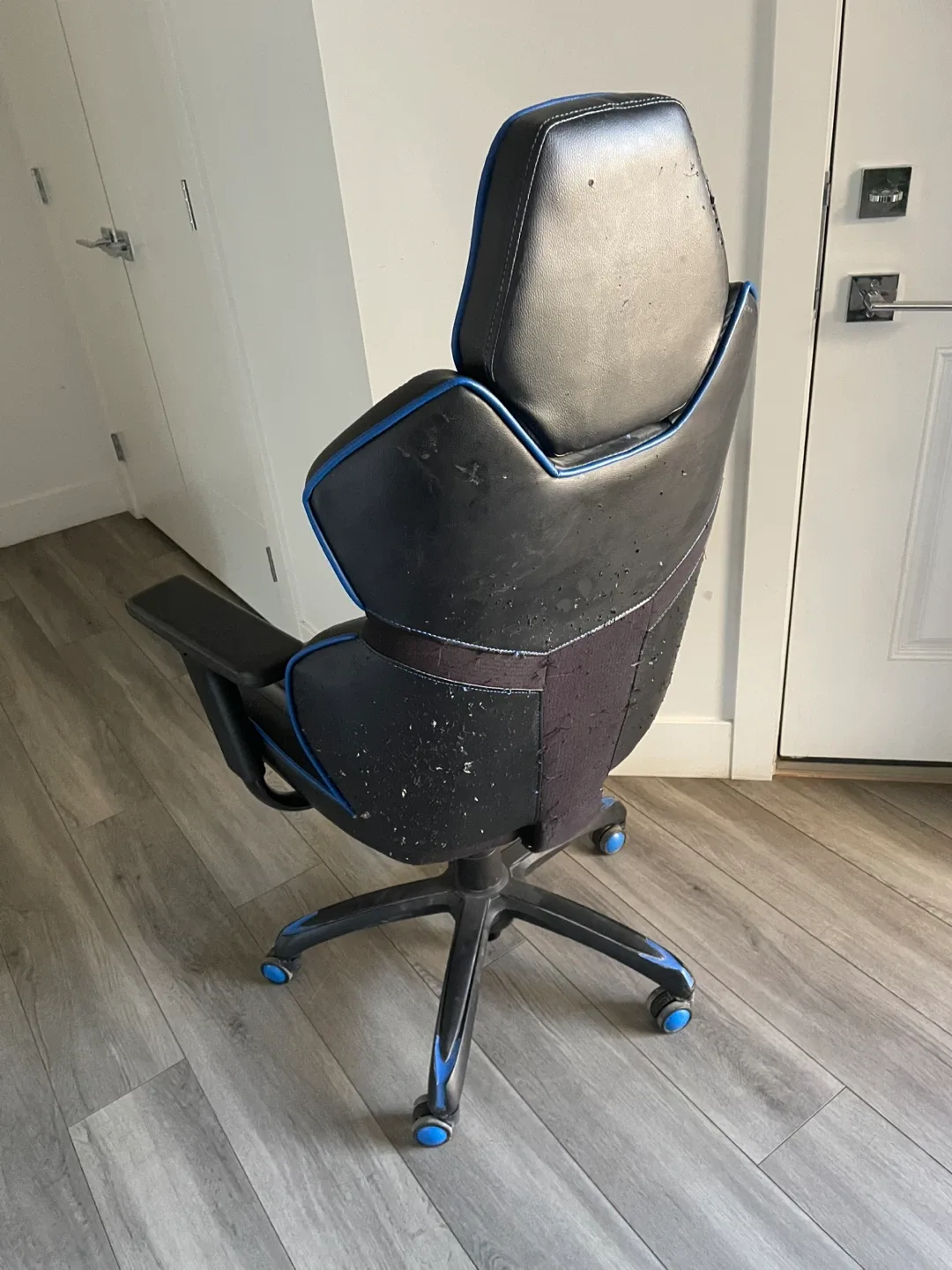 Gaming Chair image indicator(3)