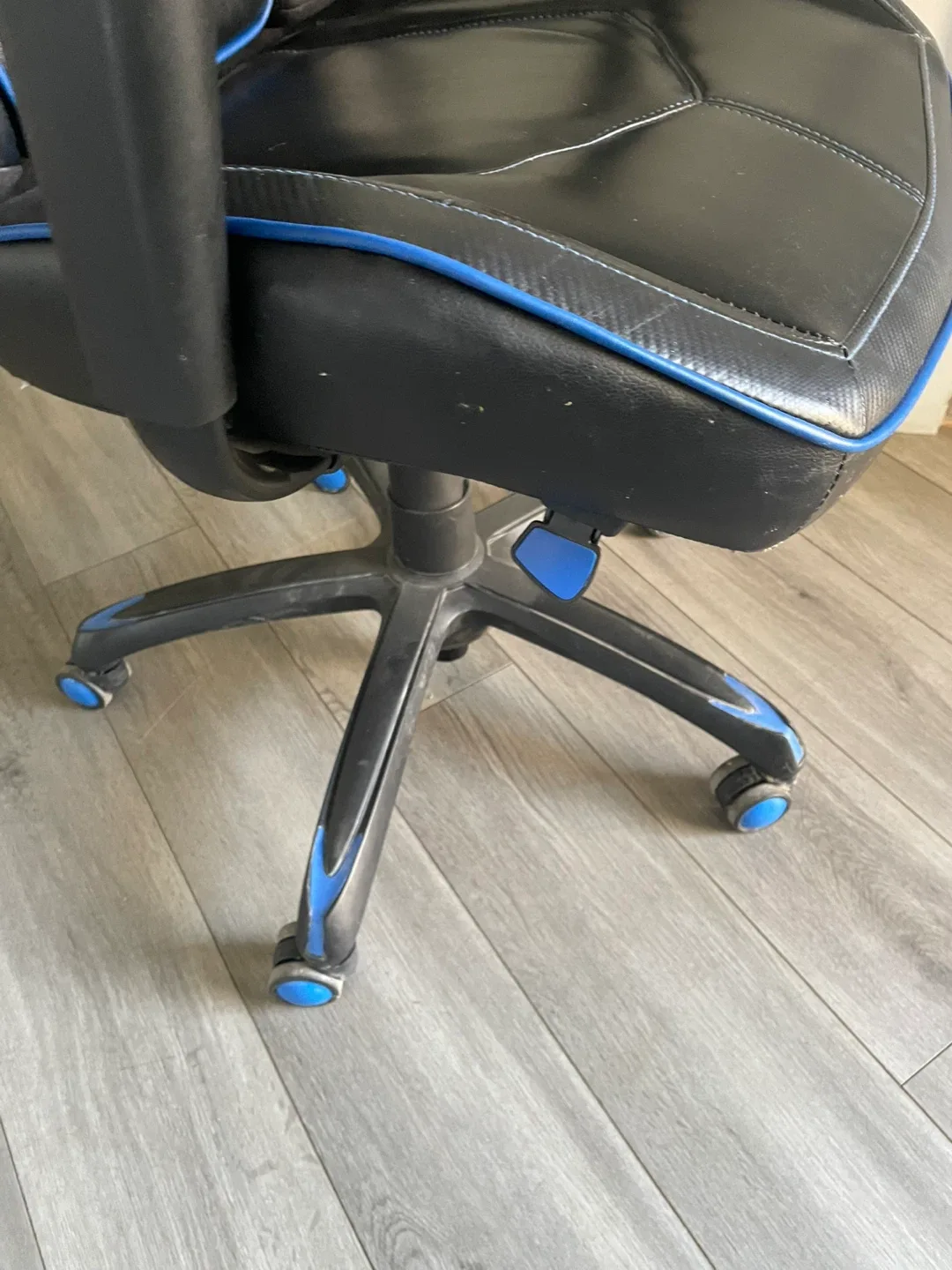 Gaming Chair image indicator(2)