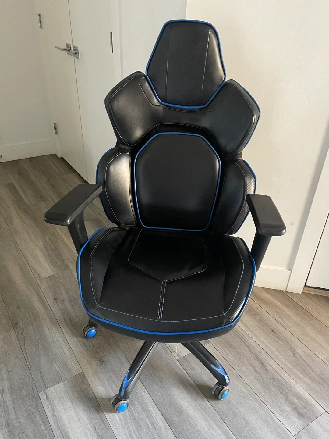 Gaming Chair image indicator(10)