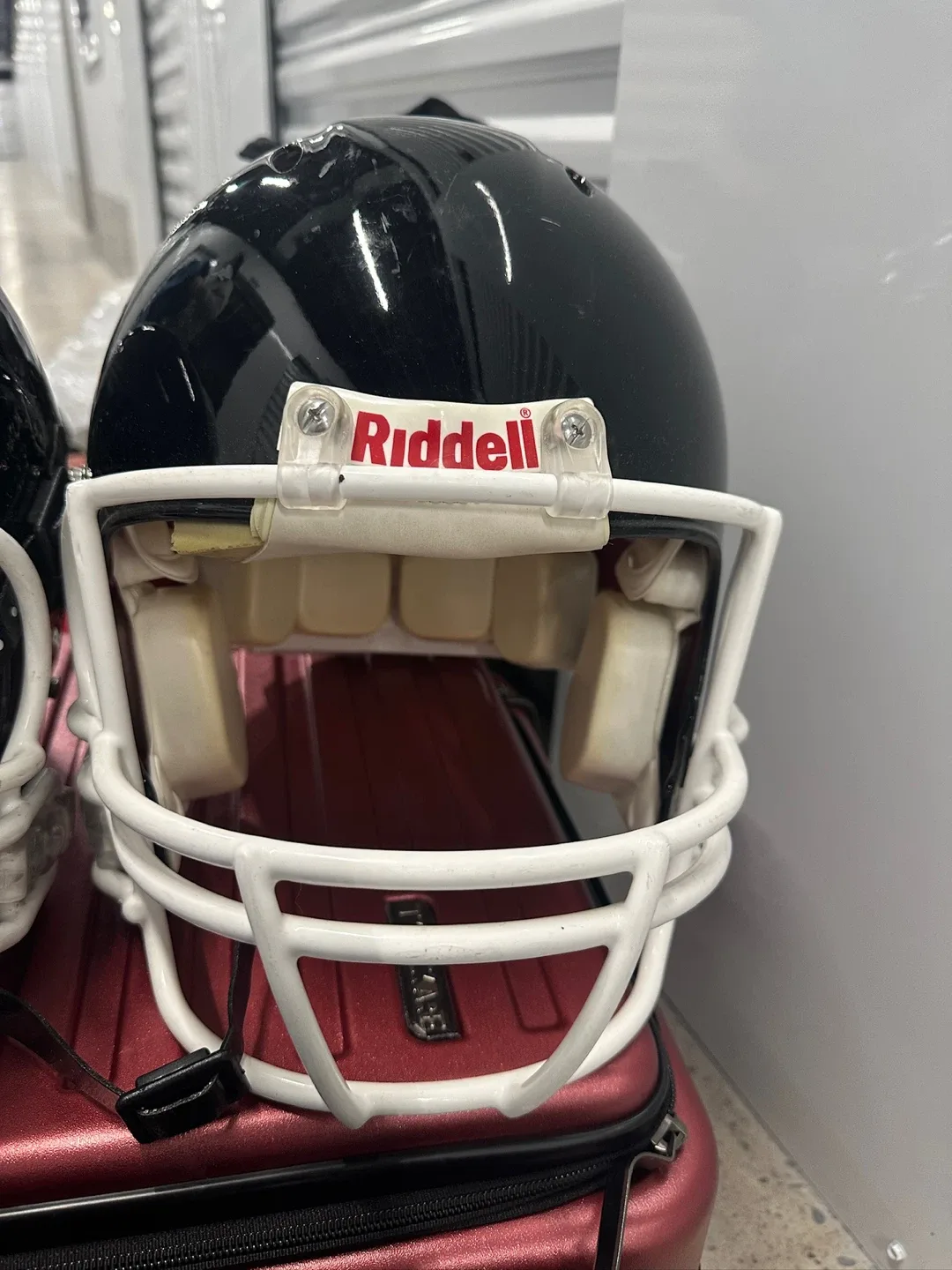 Riddell Black Football Helmets (Large) image indicator(3)