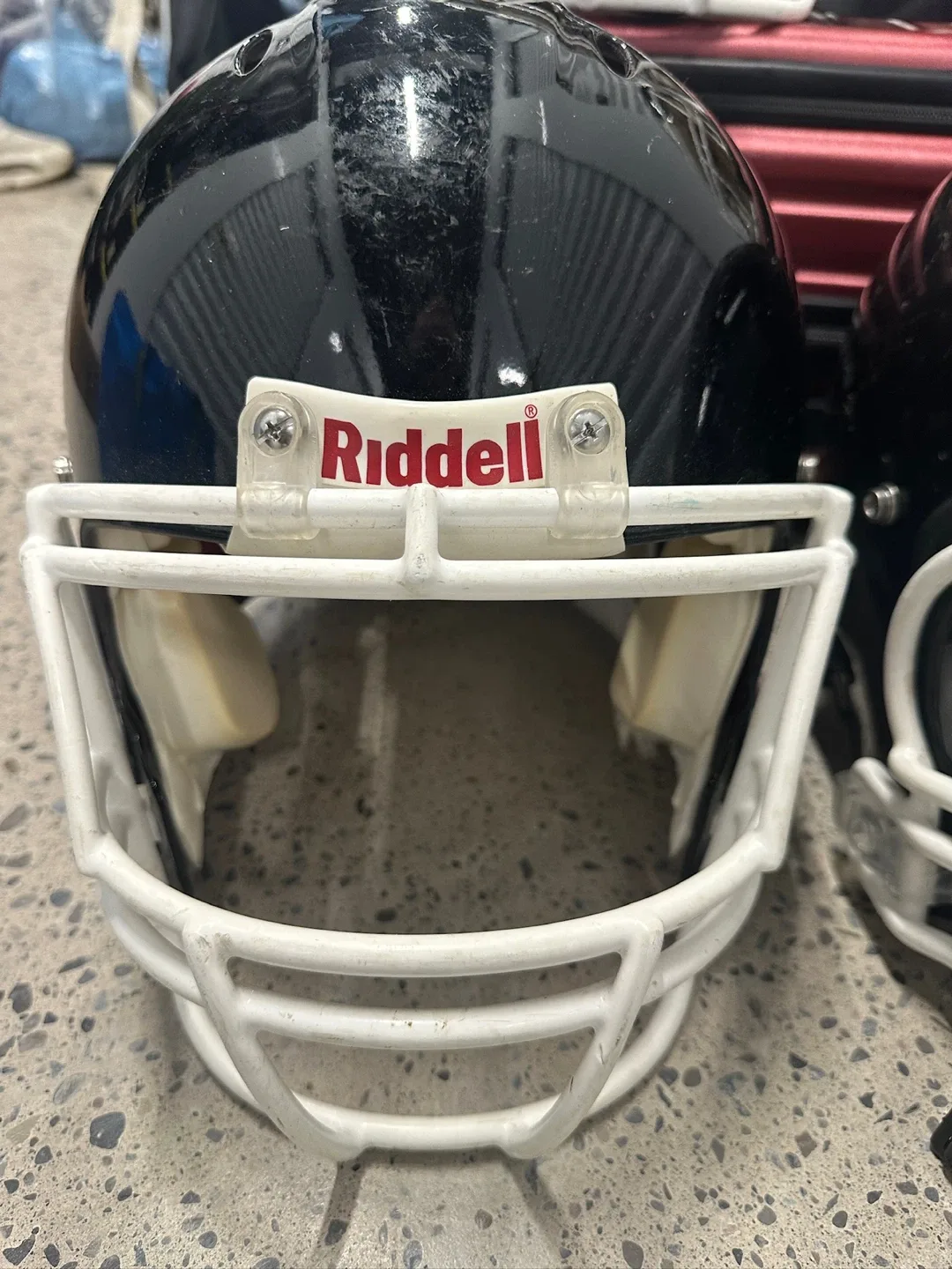Riddell Black Football Helmets (Large) image indicator(5)