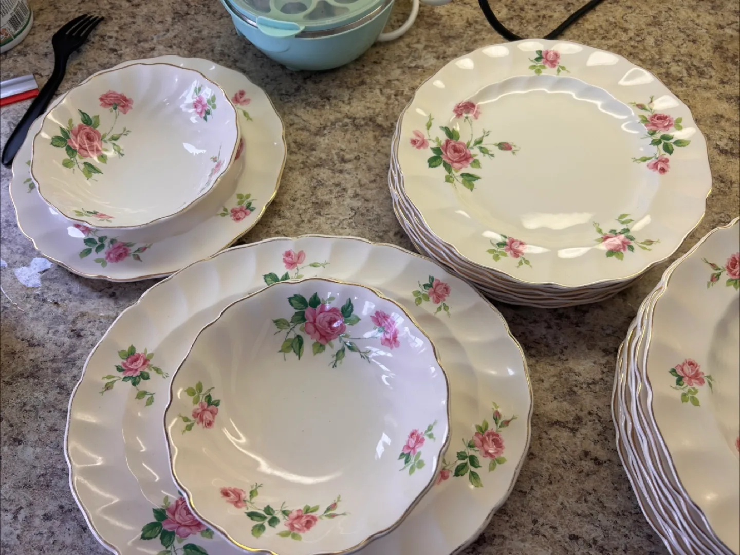 Vintage Floral Dinnerware Set