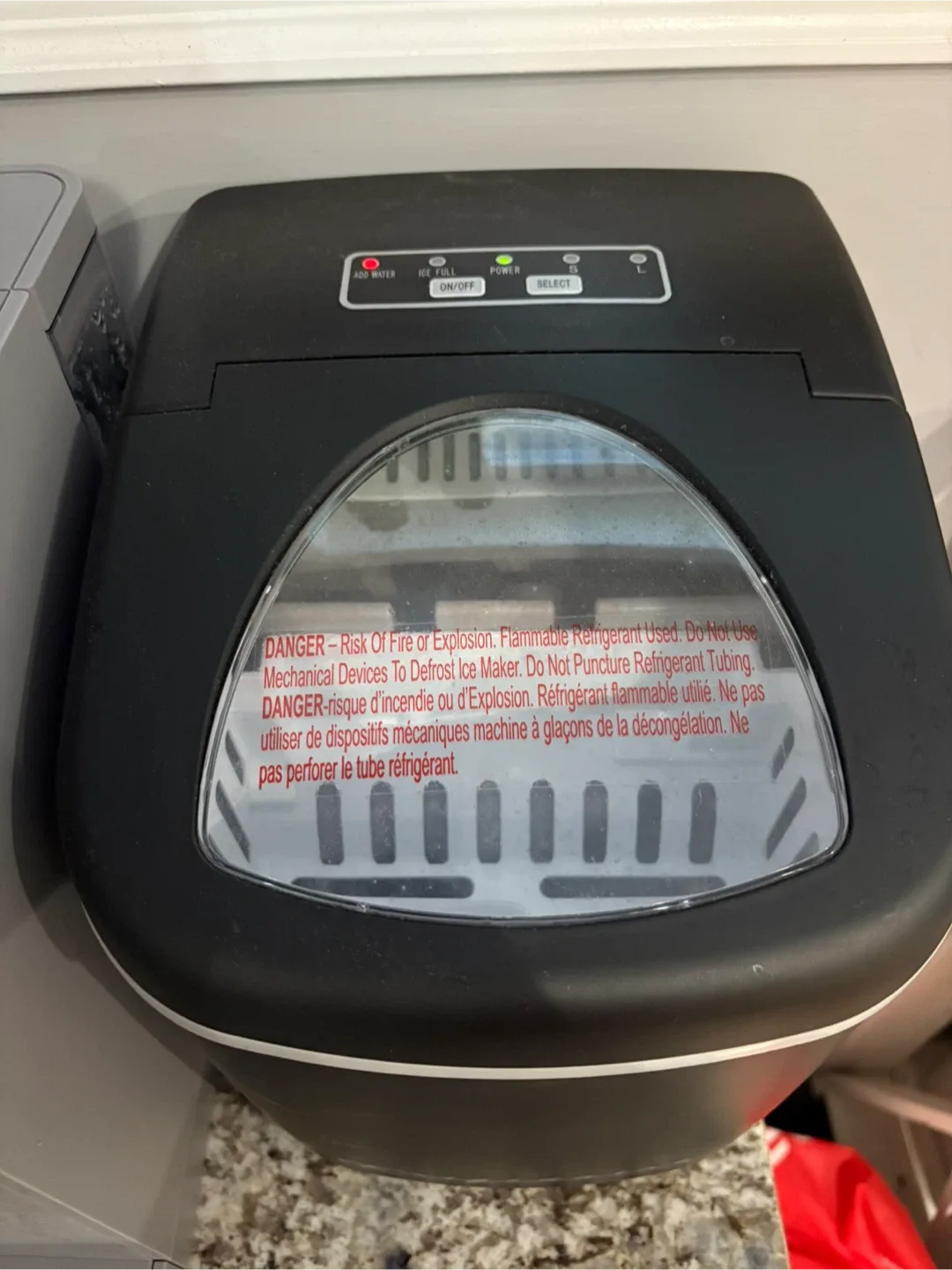 Frigidaire Ice Maker - Black image indicator(2)