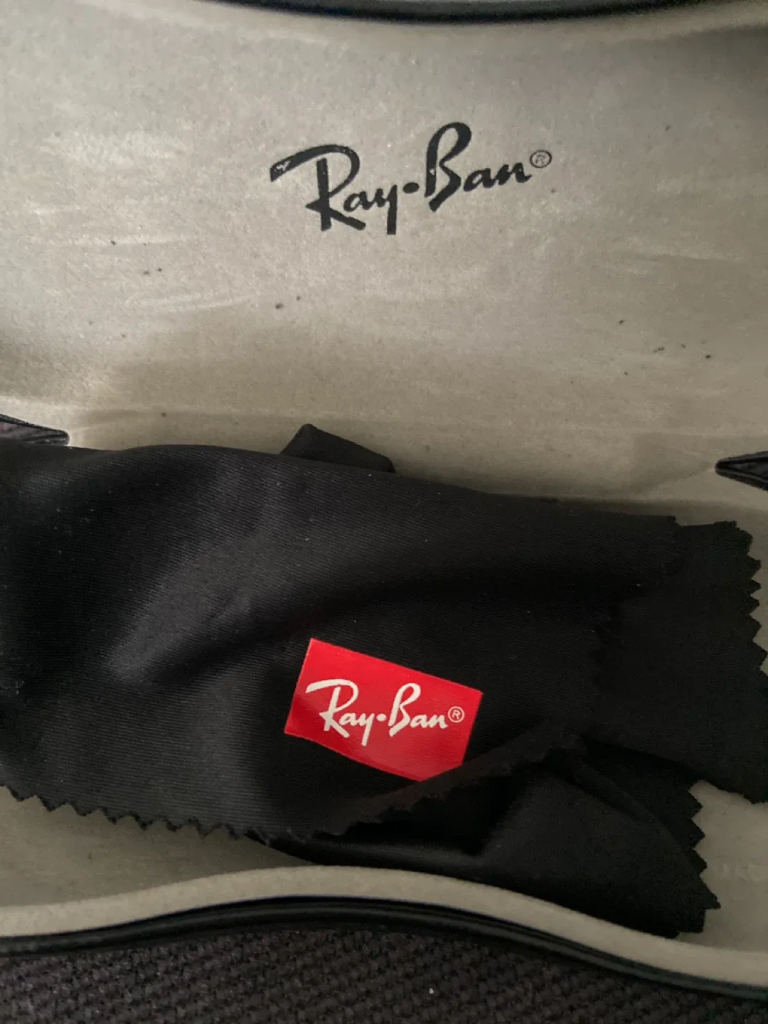 Ray-Ban Sunglasses Case with Cloth image indicator(2)