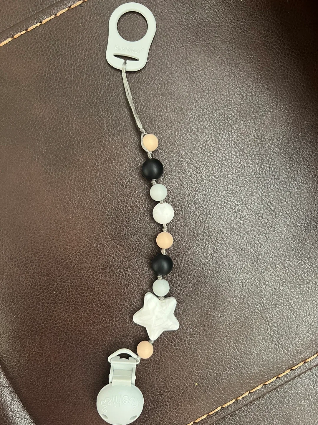 Kushies Pacifier Clip