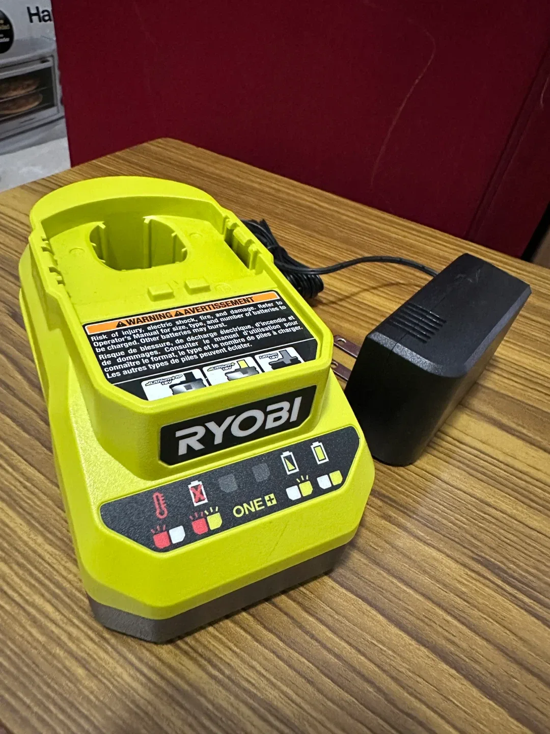 Ryobi ONE+ Battery Charger P108 image indicator(2)