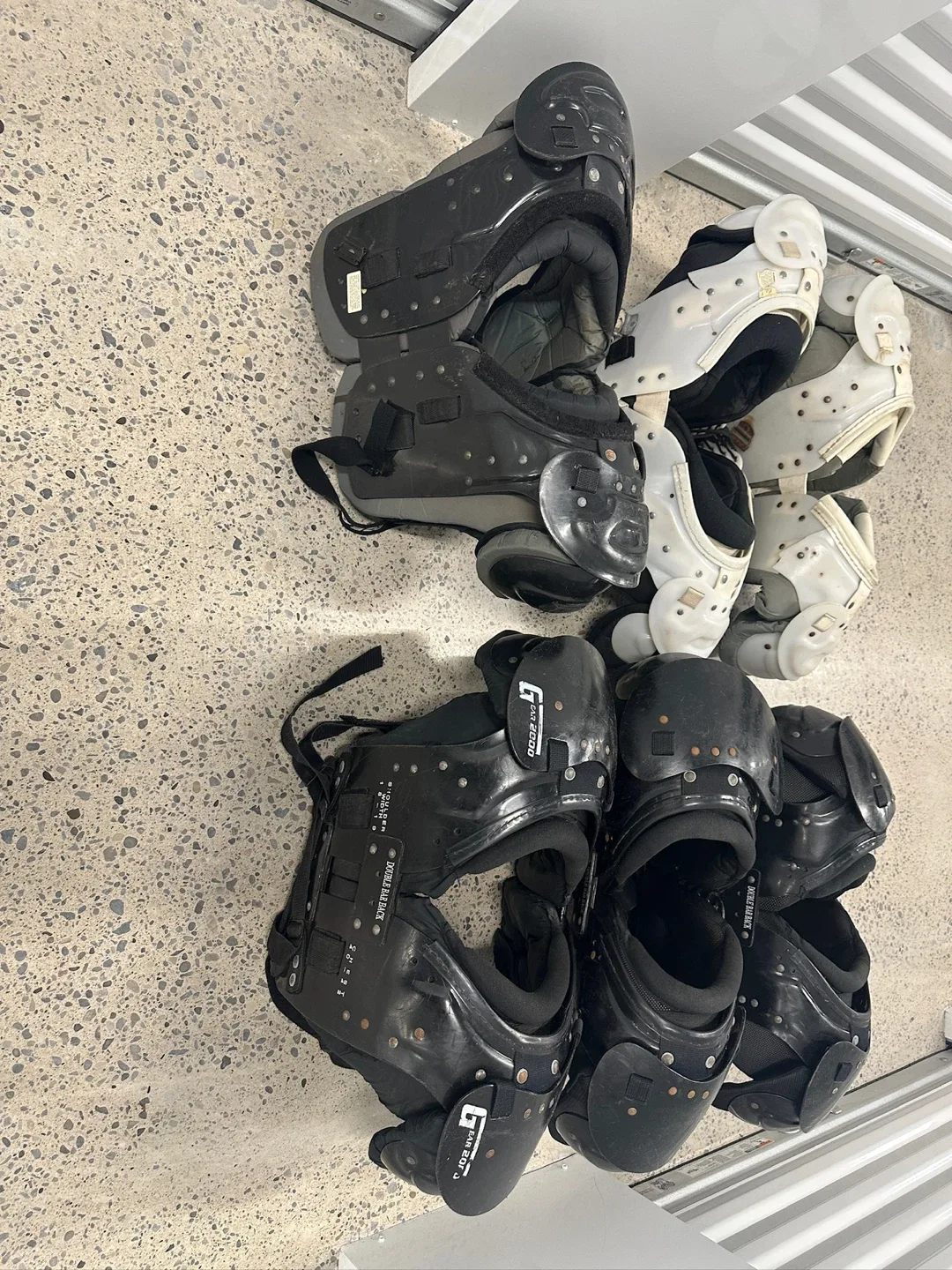 Football Shoulder Pads image indicator(7)