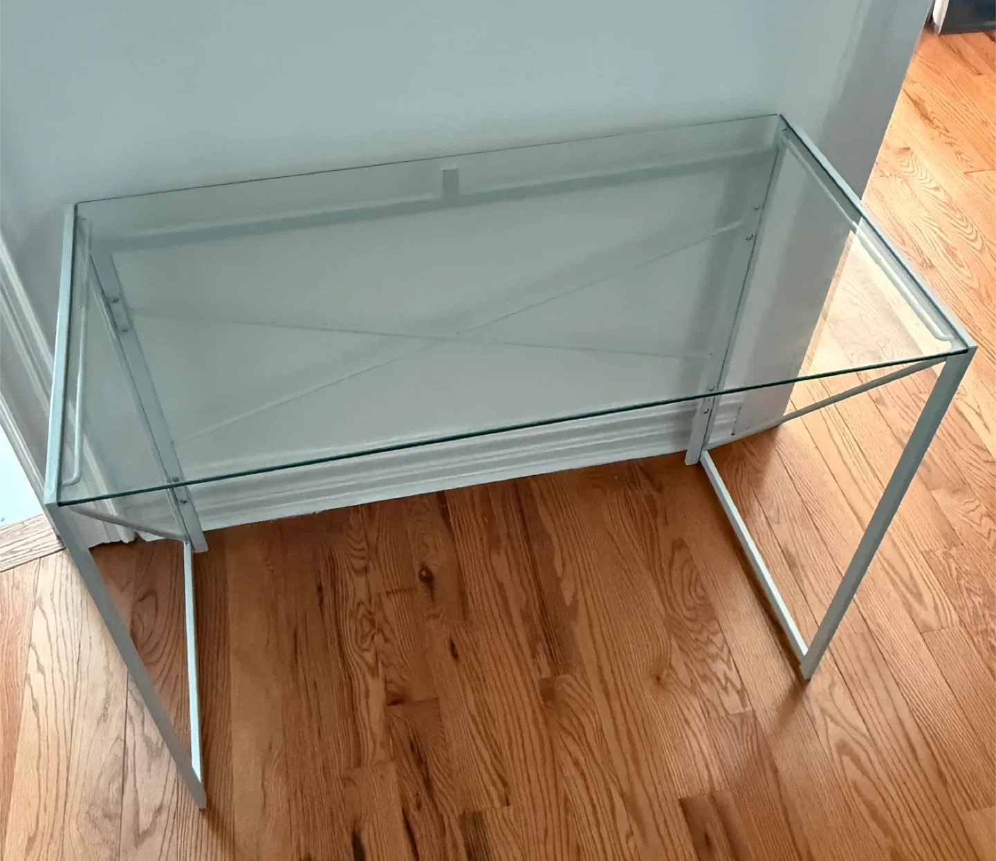Glass Top Desk with White Metal Frame image indicator(4)