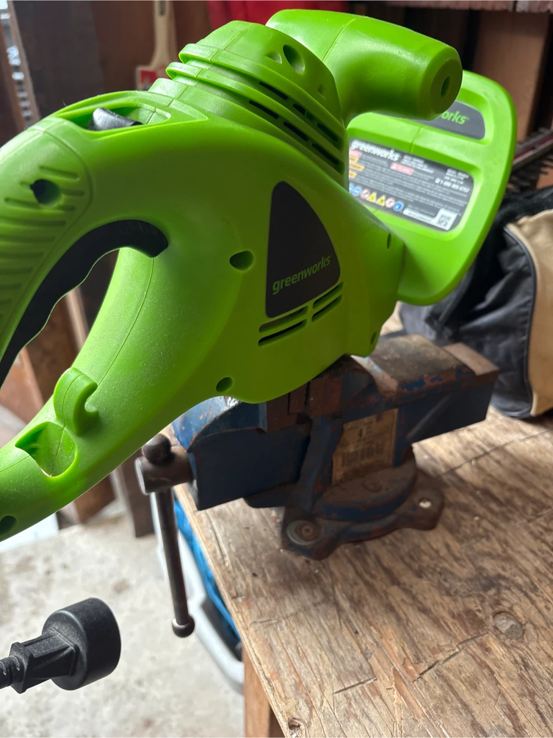 Greenworks Hedge Trimmer - photo 3