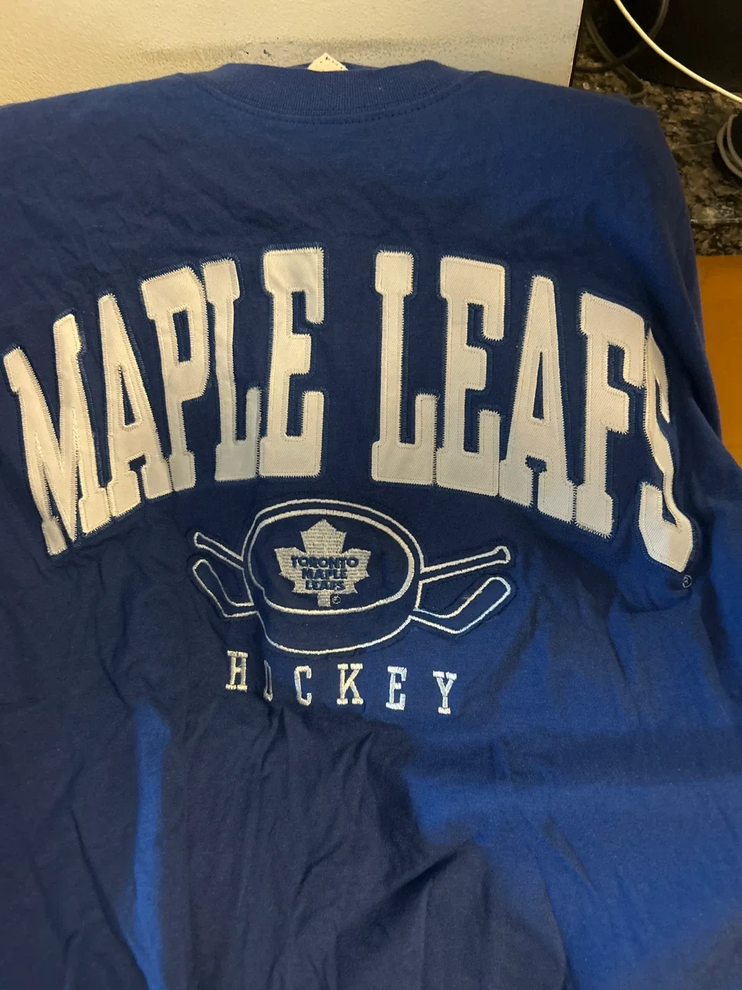 Maple Leafs Hockey Long Sleeve - Size L image indicator(4)