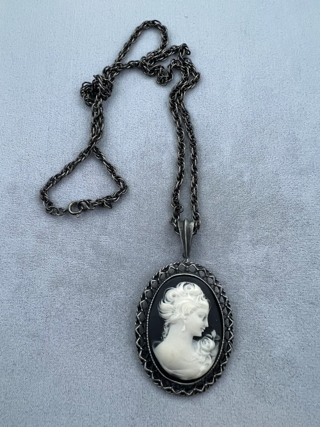 Vintage Style Cameo Necklace