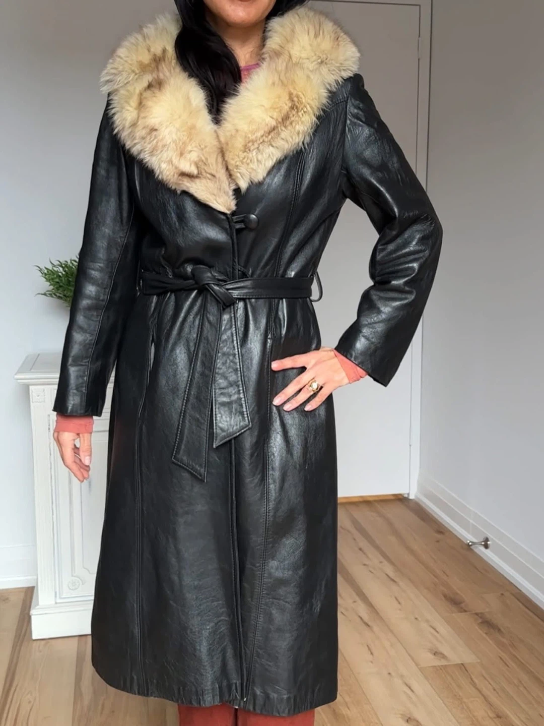 Vintage 70’s Leather Trench Coat With Fox Fur Collar - photo 2