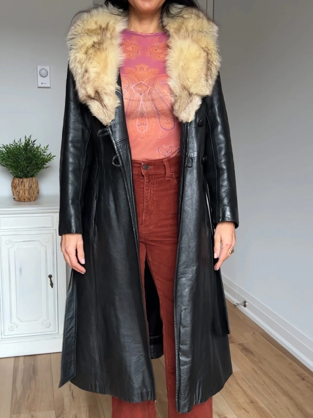 Vintage 70’s Leather Trench Coat With Fox Fur Collar - photo 5