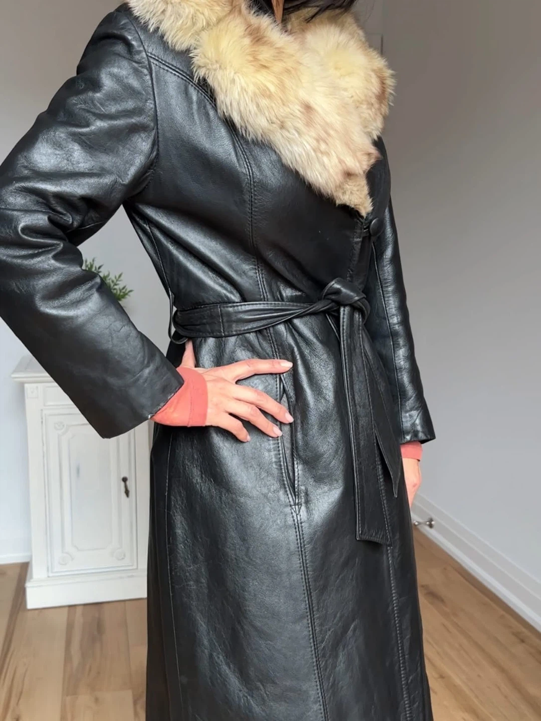 Vintage 70’s Leather Trench Coat With Fox Fur Collar - photo 4