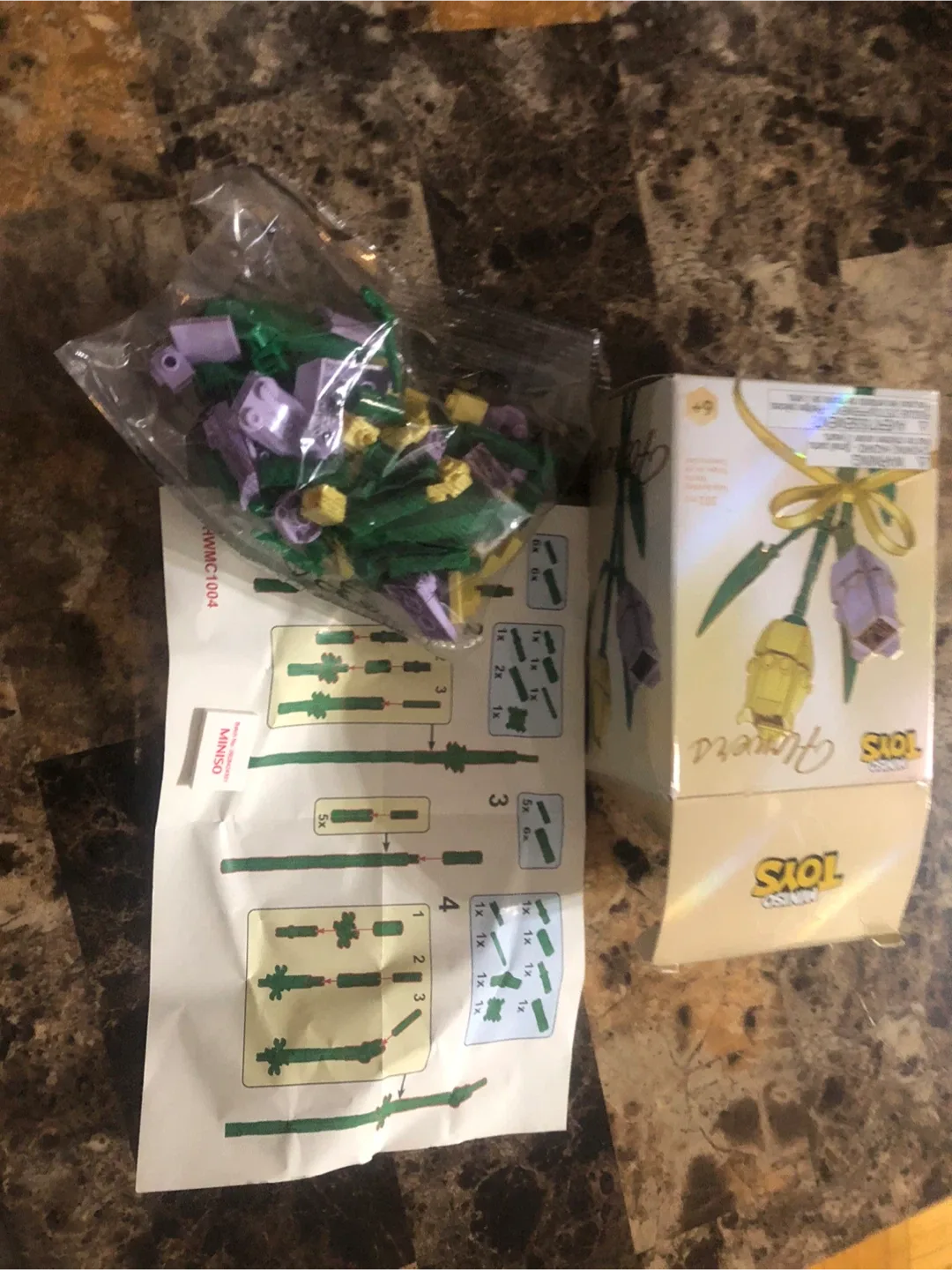 MINISO Tulip Building Blocks - New in Box! image indicator(6)