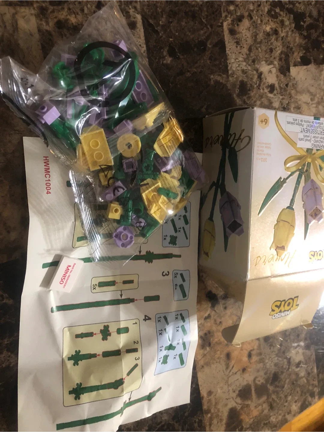 MINISO Tulip Building Blocks - New in Box! image indicator(3)