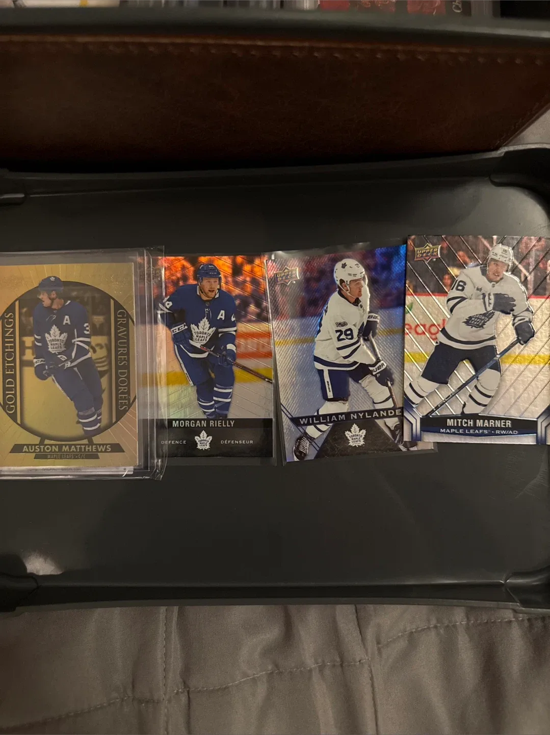 LOT OF 8 ITEMS*** TORONTO MAPLE LEAFS COLLECTION MEMORABILIA image indicator(6)