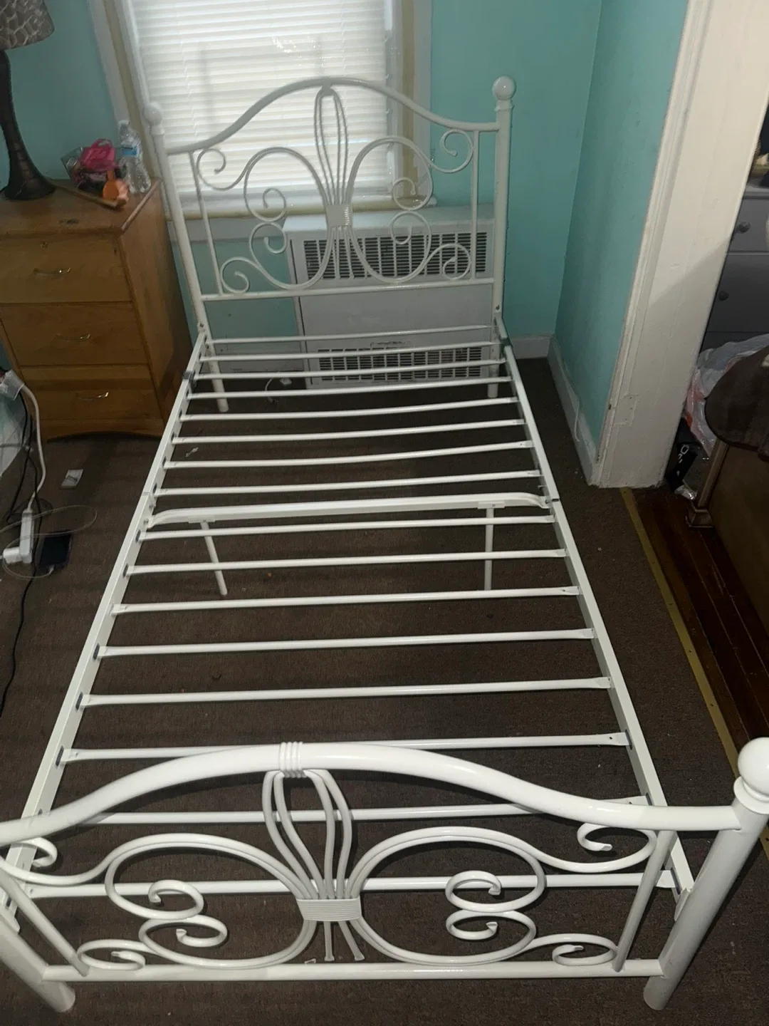 White Metal Bed Frame Size twin image indicator(2)