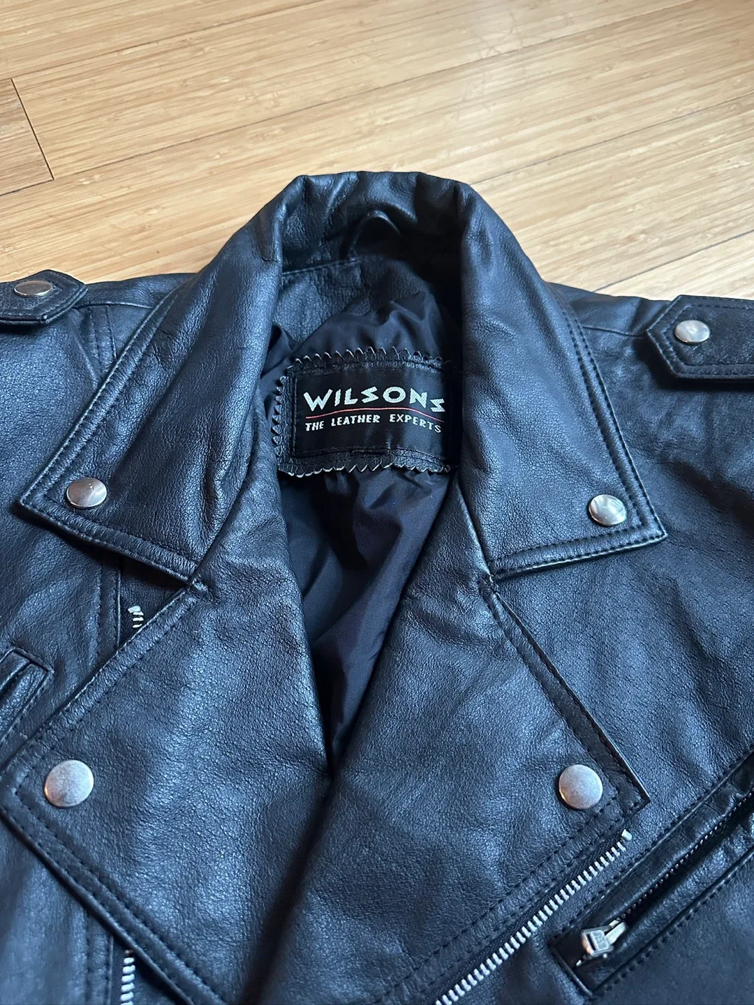 AUTHENTIC BLACK LEATHER VINTAGE BIKE JACKET WOMEN SIZE MEDIUM image indicator(2)