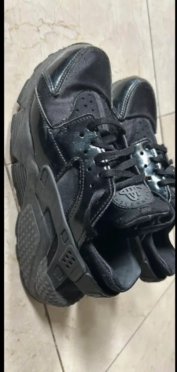 Nike Air Huarache Black Sneakers image indicator(3)