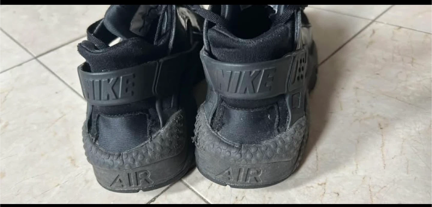 Nike Air Huarache Black Sneakers - photo 4