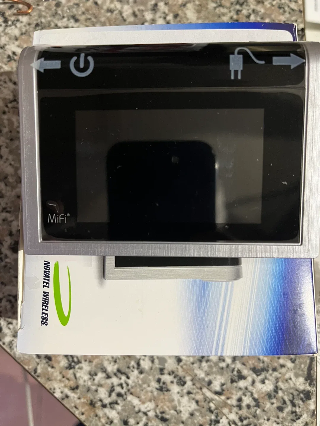 Novatel Wireless MiFi 2 Mobile Hotspot image indicator(6)