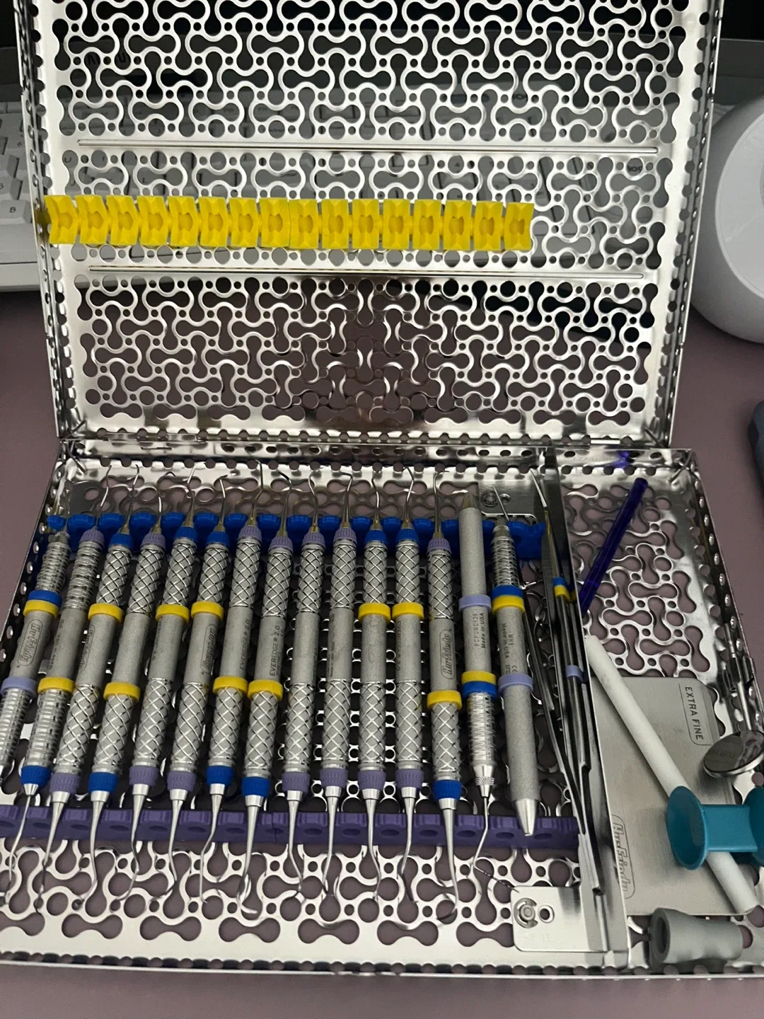 Hu-Friedy Dental Instrument Kit image indicator(4)