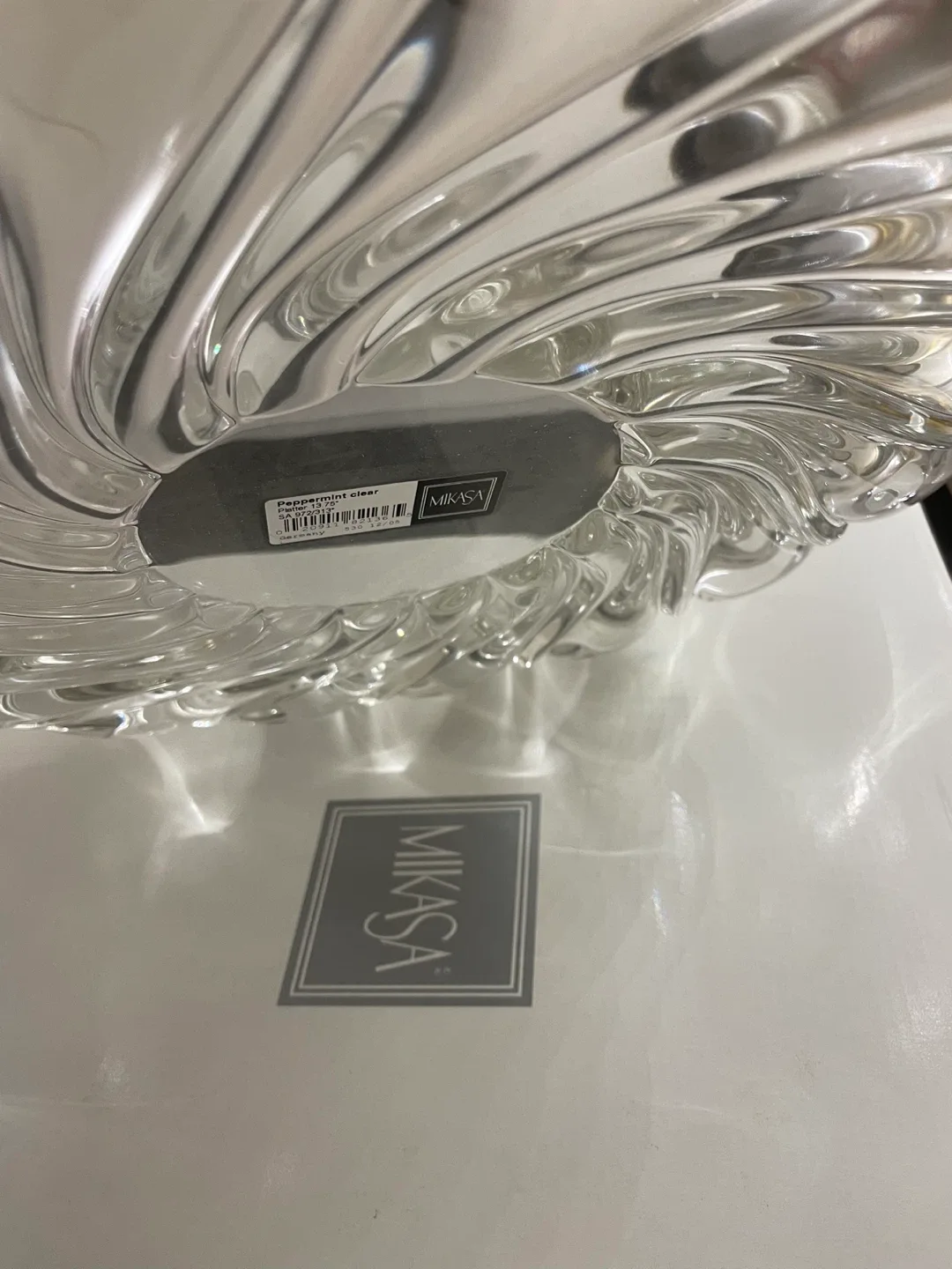 NEW! Mikasa Peppermint Platter & 2 Bowls image indicator(3)