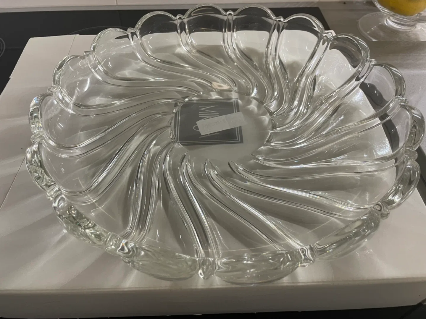 NEW! Mikasa Peppermint Platter & 2 Bowls image indicator(4)