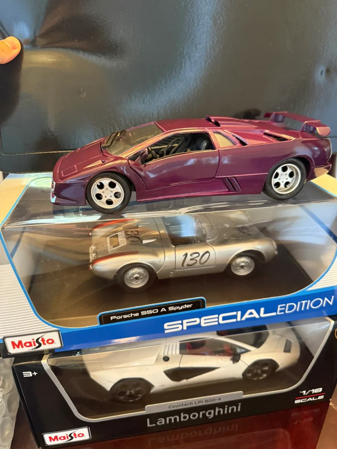 LOT OF 4** MAISTO DIE CAST BUNDLE image indicator(2)