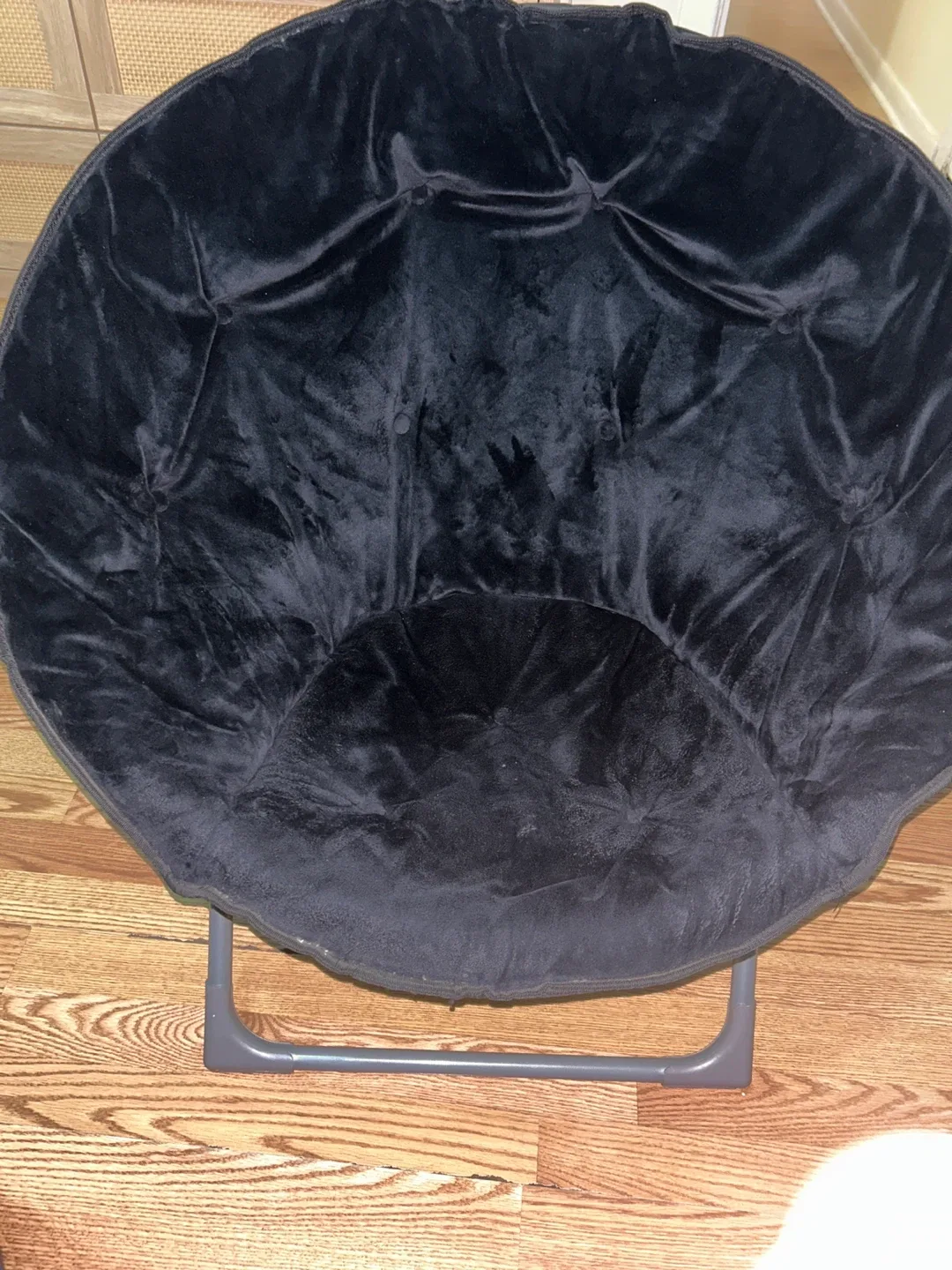 Black Saucer Chair