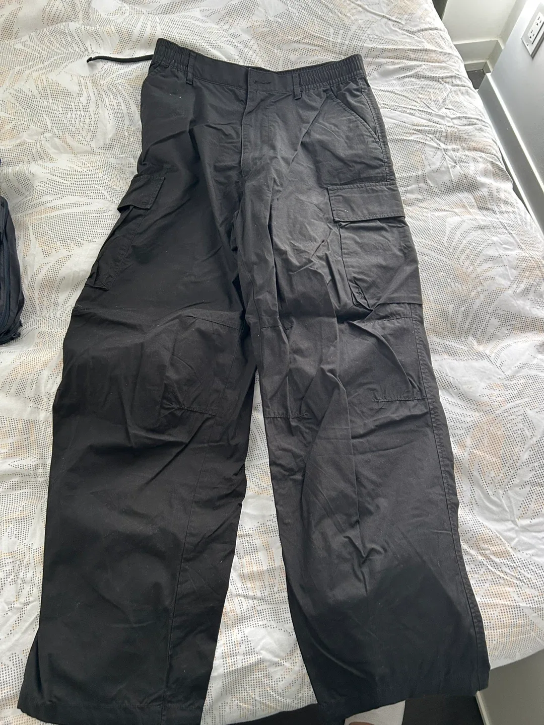Uniqlo Black Nylon Cargo Pants - Size S