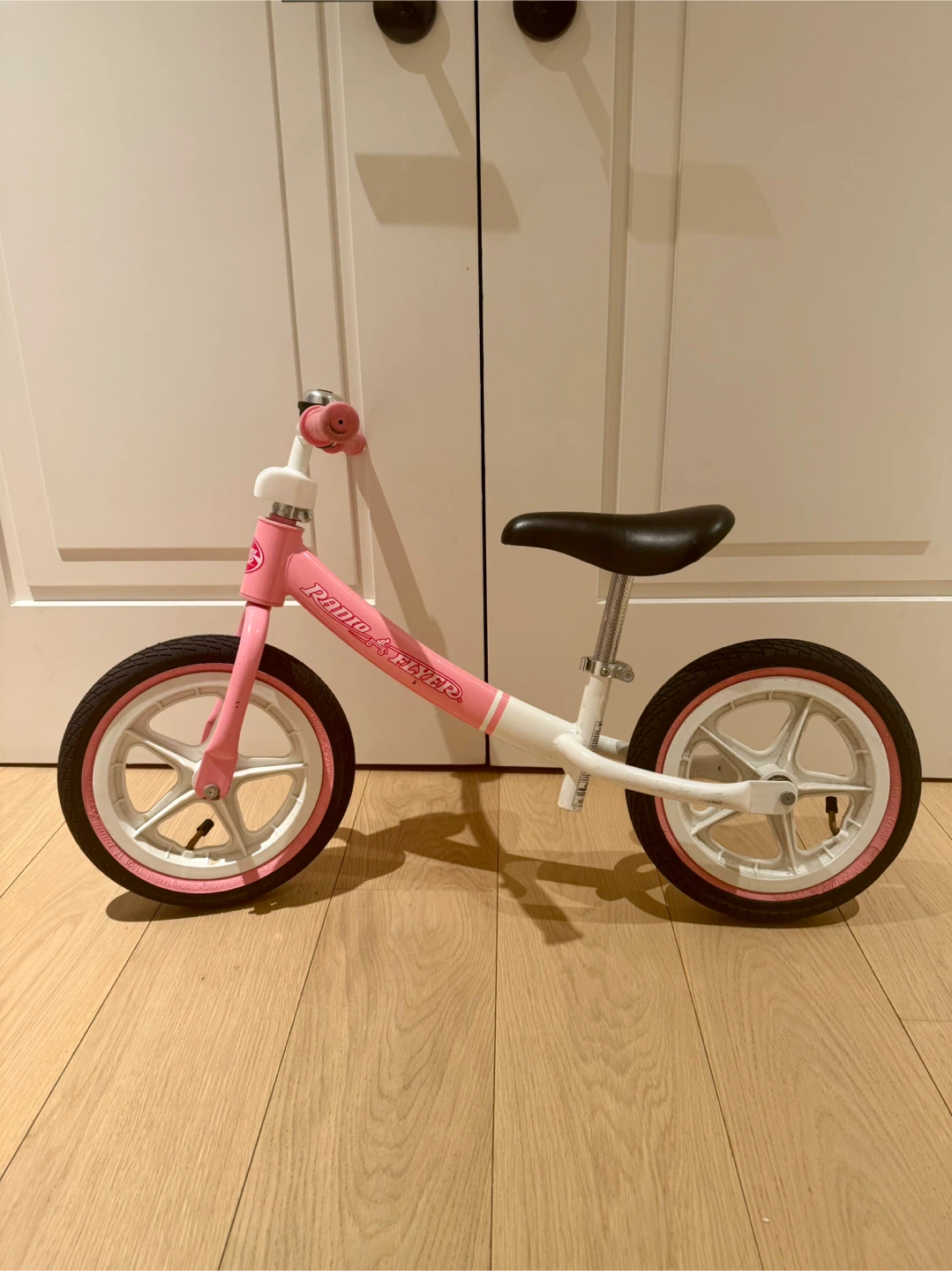 Radio Flyer Air Ride Balance Bike, Toddler Bike, for Ages 1.5-5