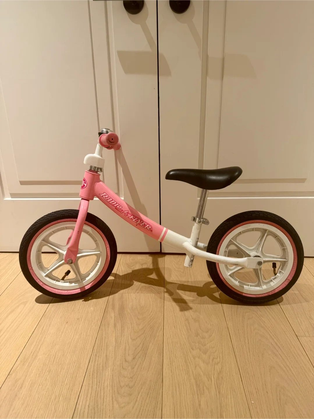 Radio Flyer Air Ride Balance Bike, Toddler Bike, for Ages 1.5-5