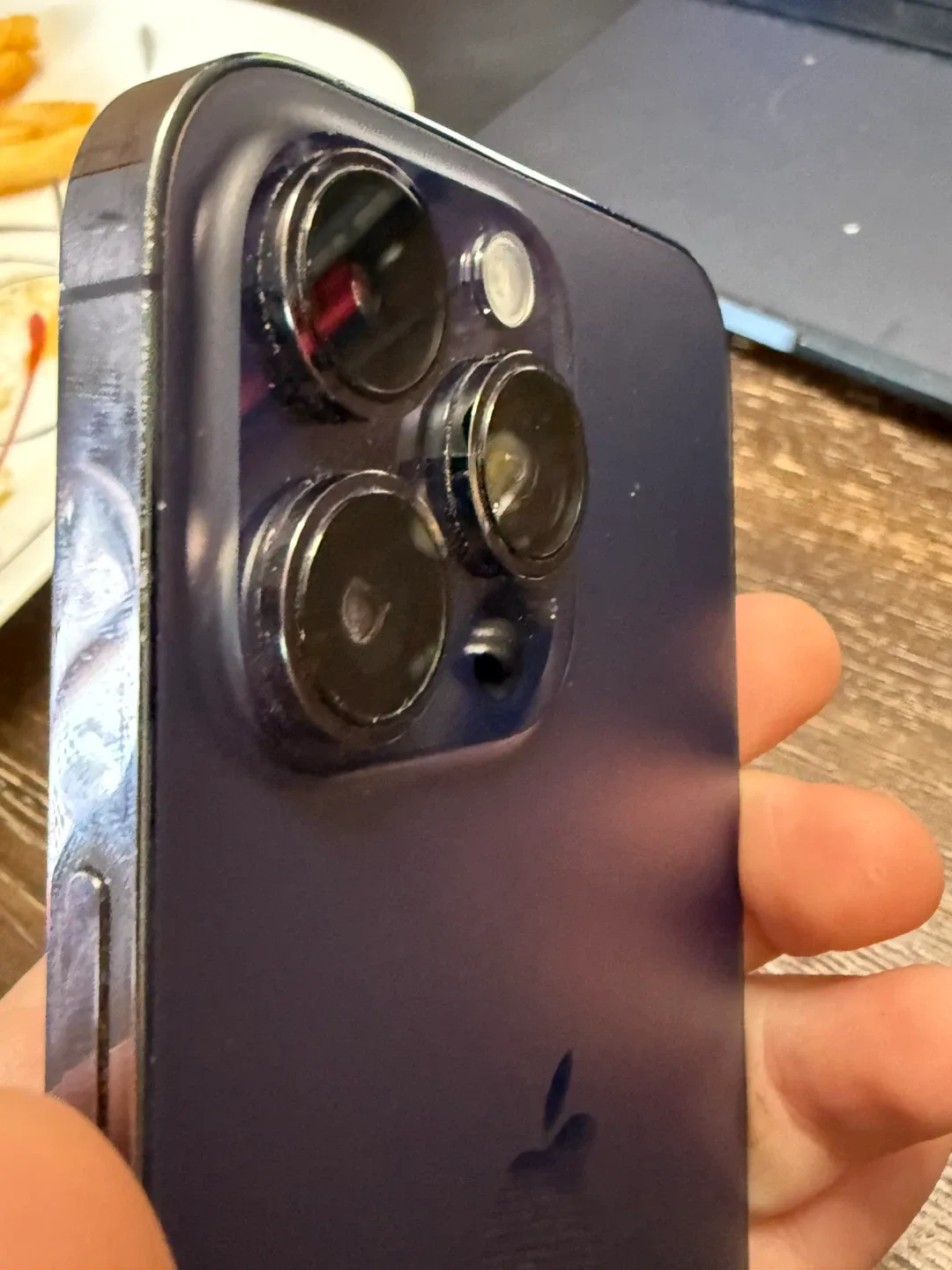 Cracked iPhone 14 Pro - Purple image indicator(5)