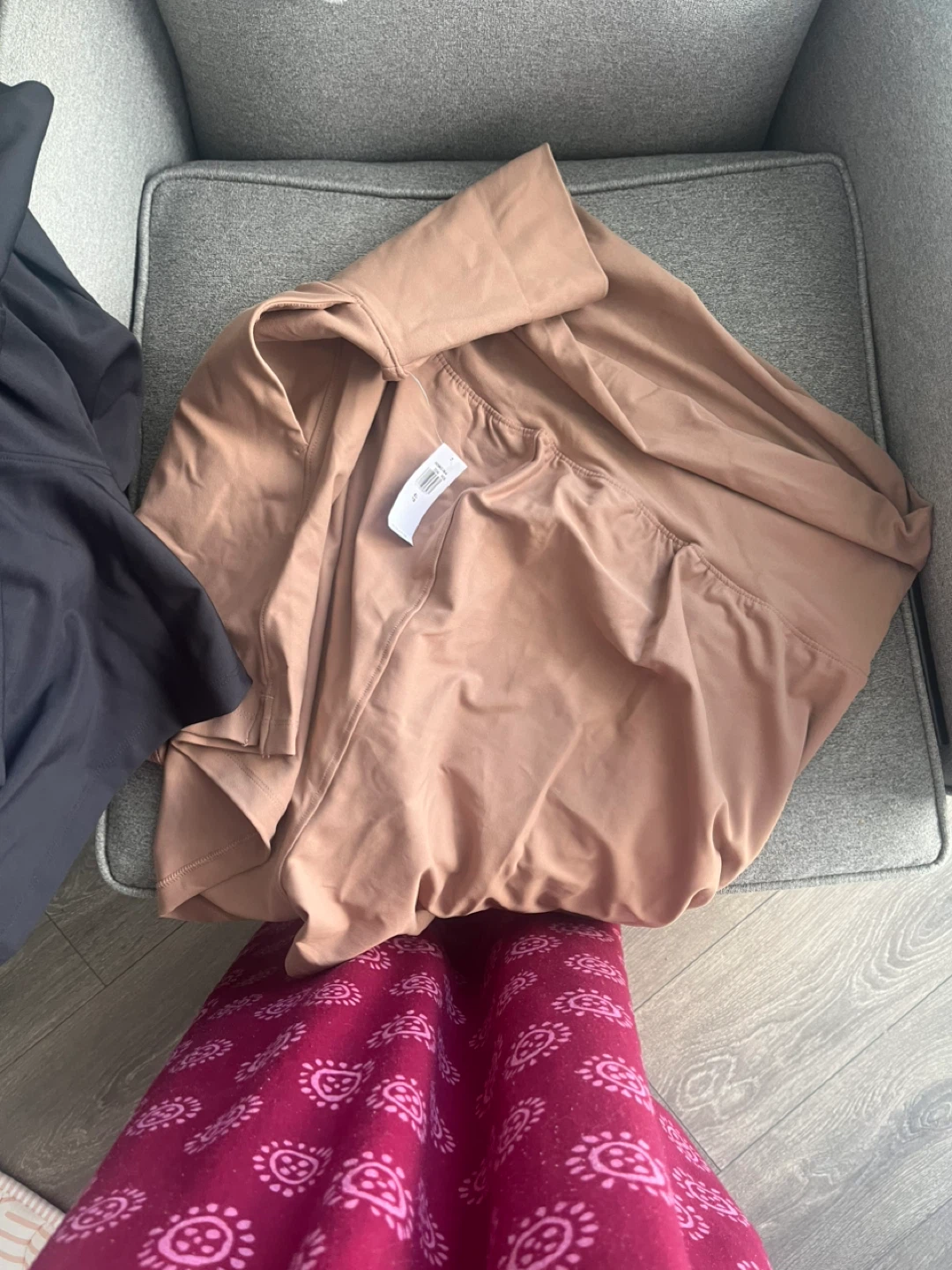 #Cleanout Unused - Old Navy Active Maternity Size L and XL - photo 5