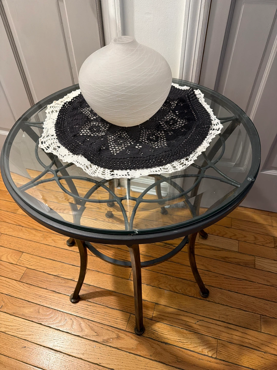 Round Glass Top Accent Table - 30" Diameter - photo 2