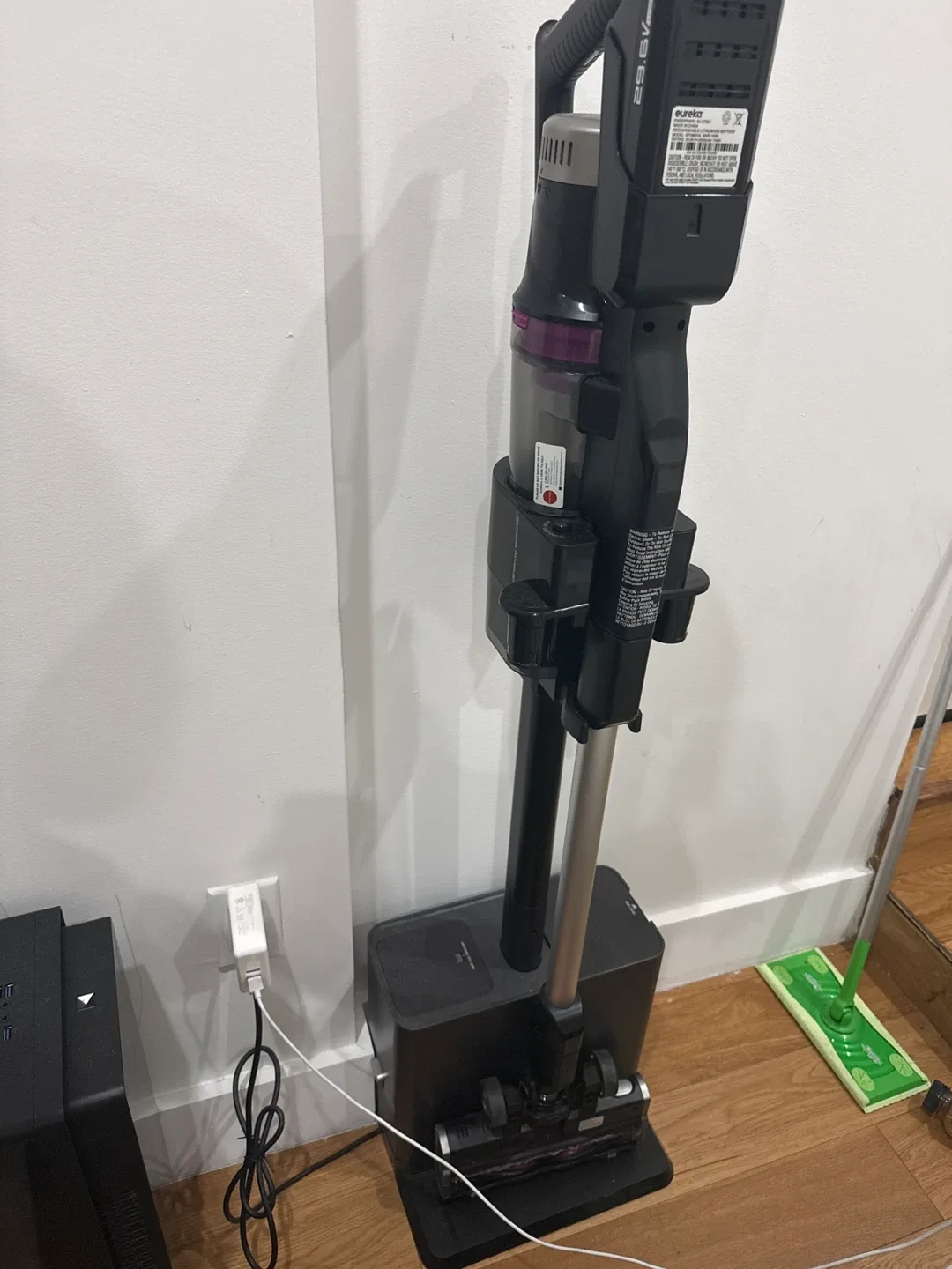 Eureka 29.6V Cordless Vacuum