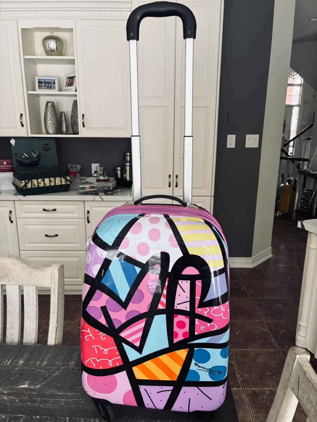 “Heys” kids large expandable suitcase