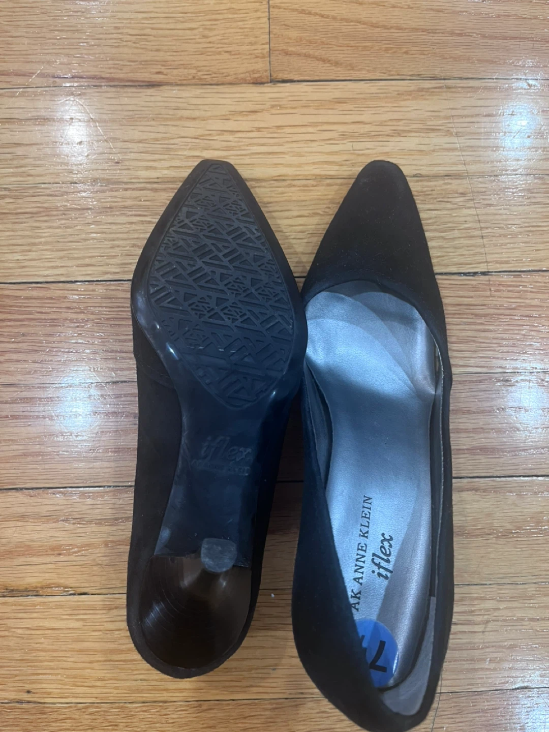 Anne Klein iflex Black Heels - Size 7.5 - photo 4