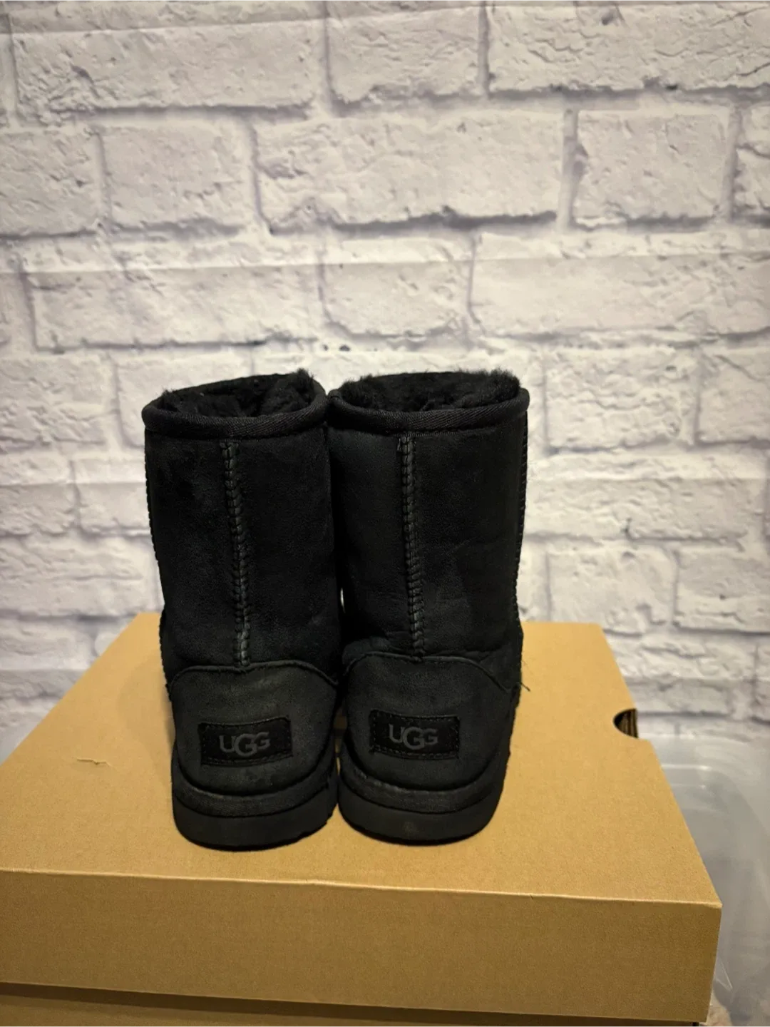 UGG Classic Short Black Boots Kids Size 2 image indicator(4)