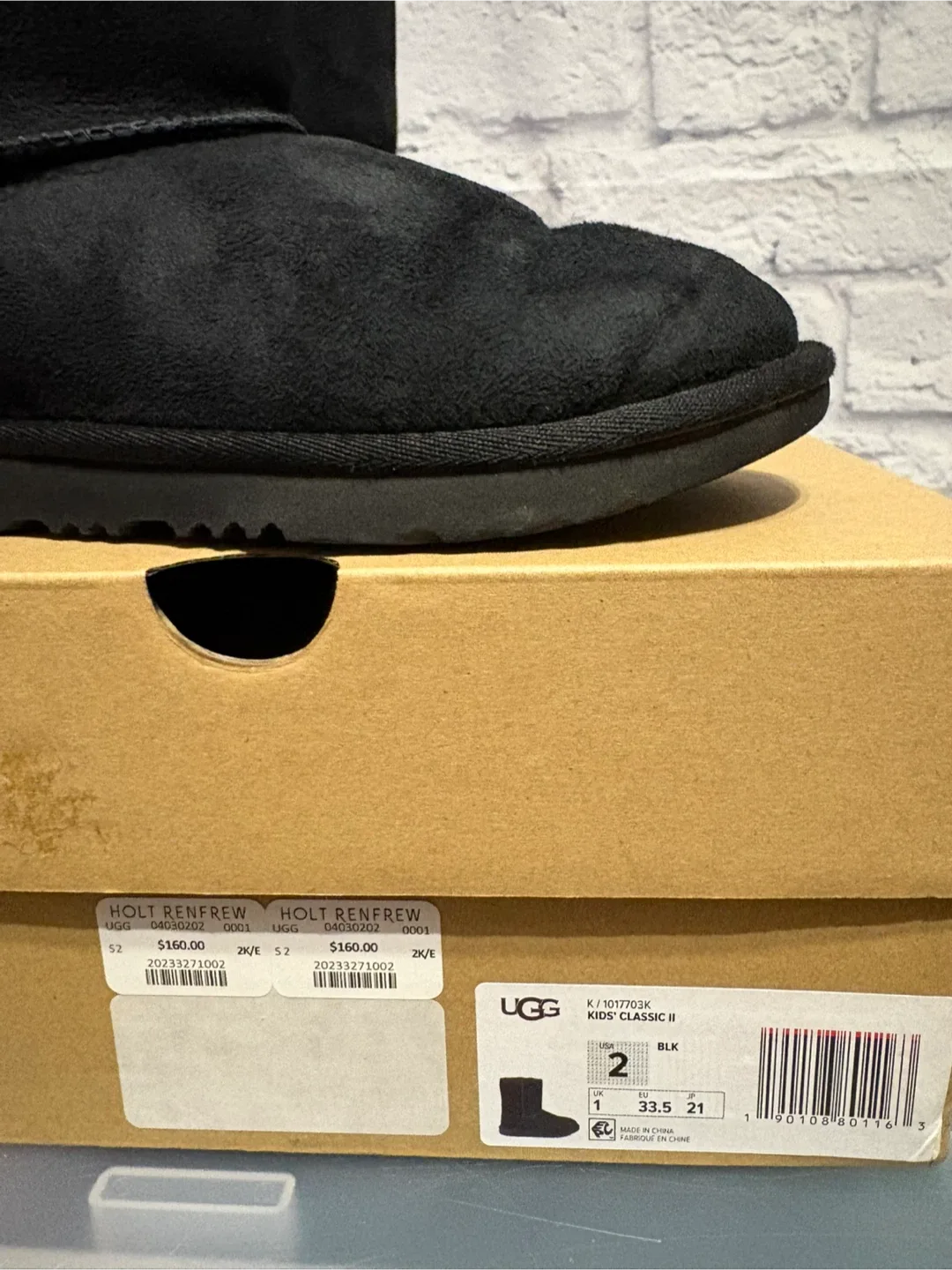 UGG Classic Short Black Boots Kids Size 2 image indicator(7)