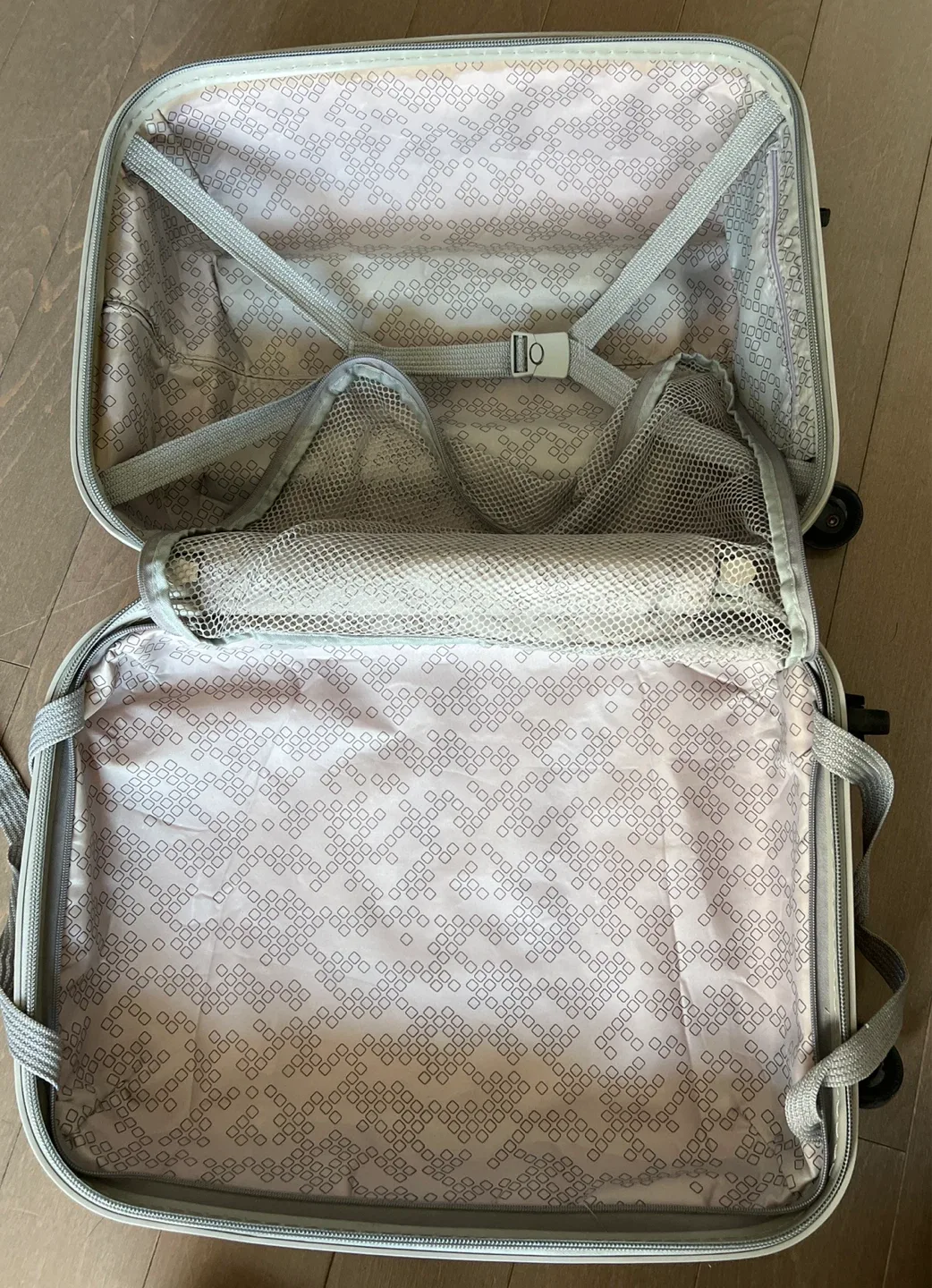 Pink Larvender Carry-On Suitcase image indicator(6)